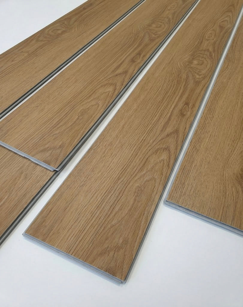 Suelo vinílico SPC clic Malte Extrem NAT348 — efecto madera natural (2,13 m²/caja)