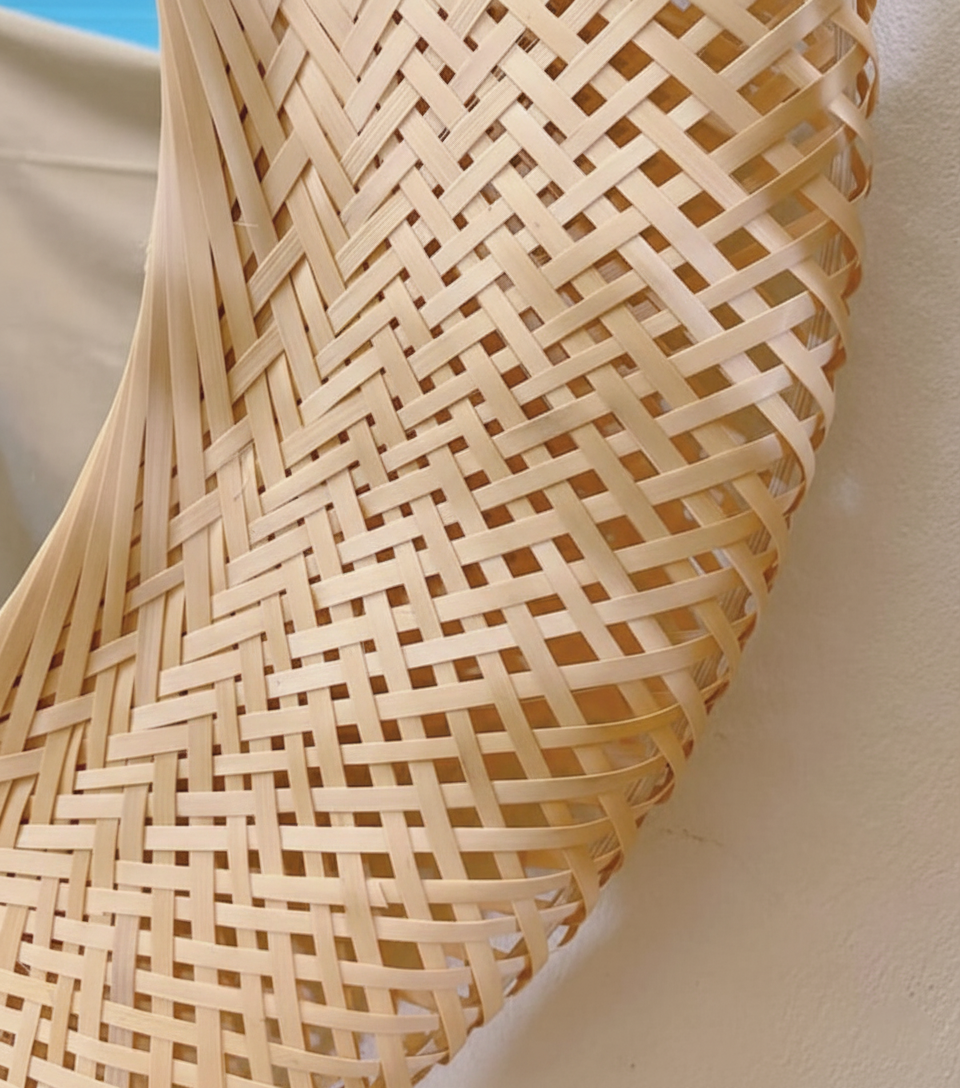 Espejo redondo Maia — Bambú beige mate Ø55 cm (apto para baño)