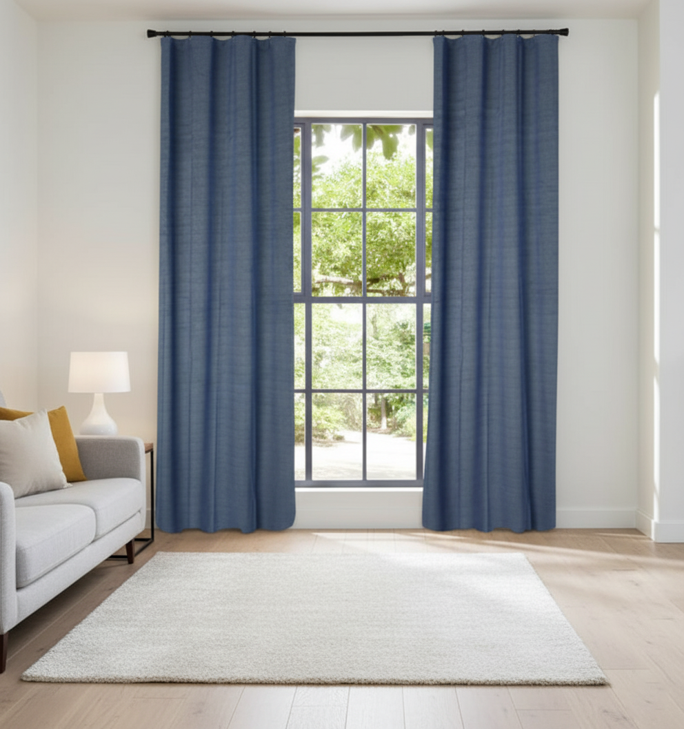 Cortina opaca efecto terciopelo Yupi azul índigo — 135 × 260 cm (poliéster)